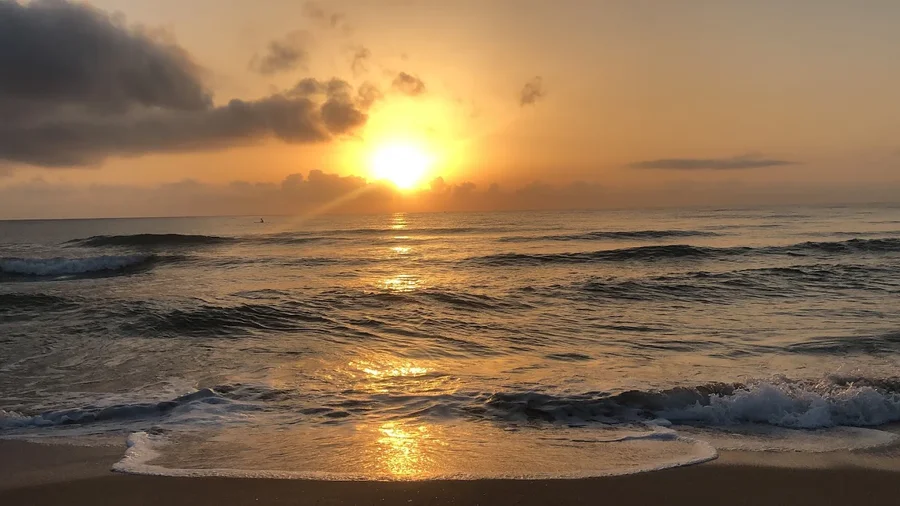 La playa dels Marenys de Rafalcaid amanecer