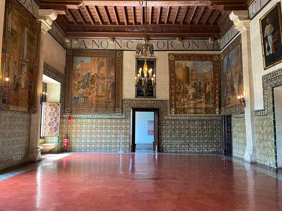 De Visita Al Palacio Ducal De Los Borgia