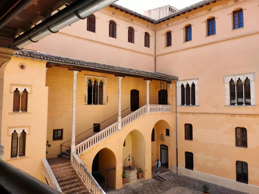 Palacio Ducal de los Borja: Guía de Visita Completa